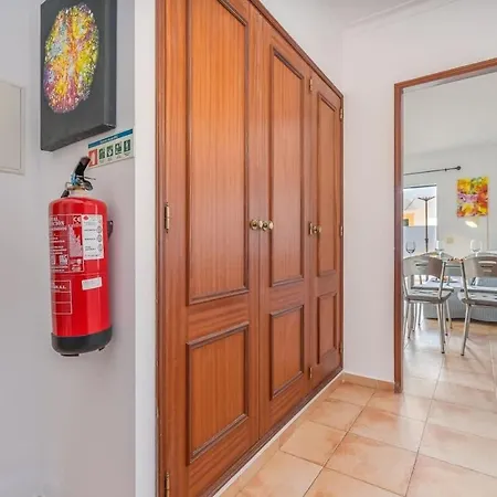 Διαμέρισμα Bright & Cozy House With Terrace By Hostwise Cabacos