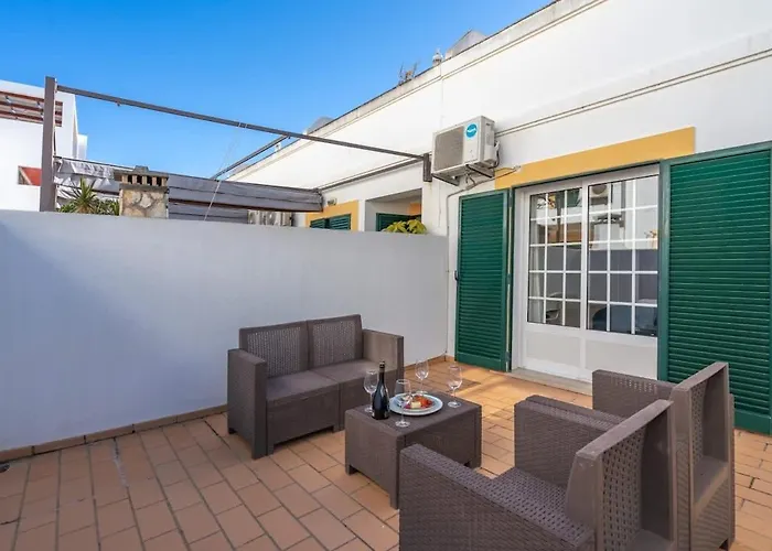 Διαμέρισμα Bright & Cozy House With Terrace By Hostwise Cabacos