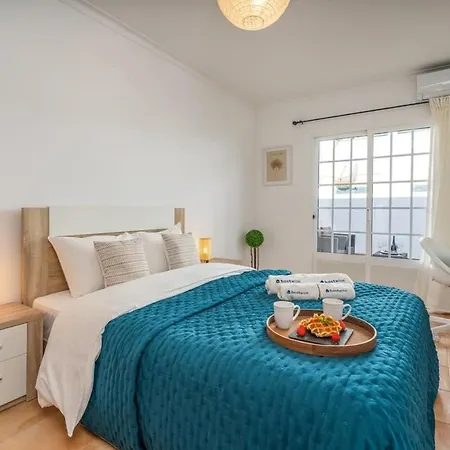 דירה Bright & Cozy House With Terrace By Hostwise