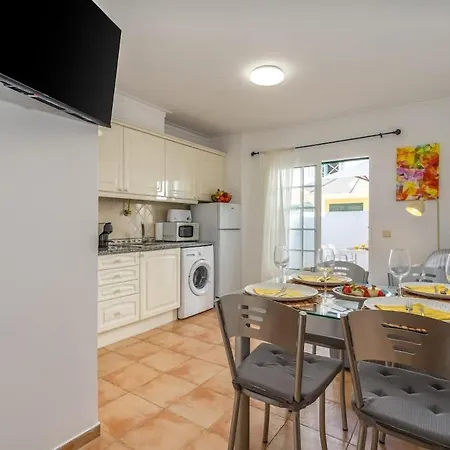 דירה Bright & Cozy House With Terrace By Hostwise Cabacos