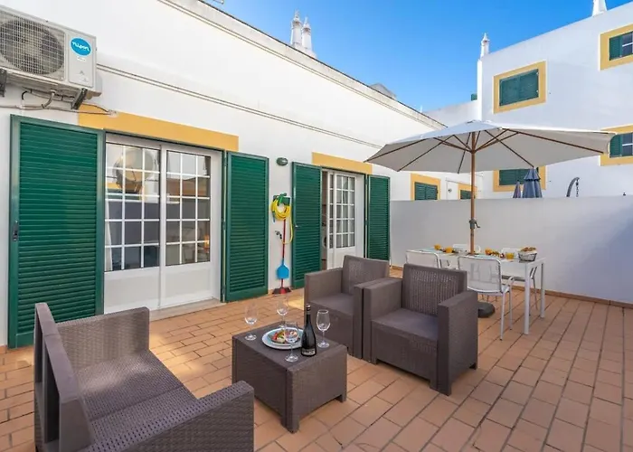 Bright & Cozy House With Terrace By Hostwise * Cabacos