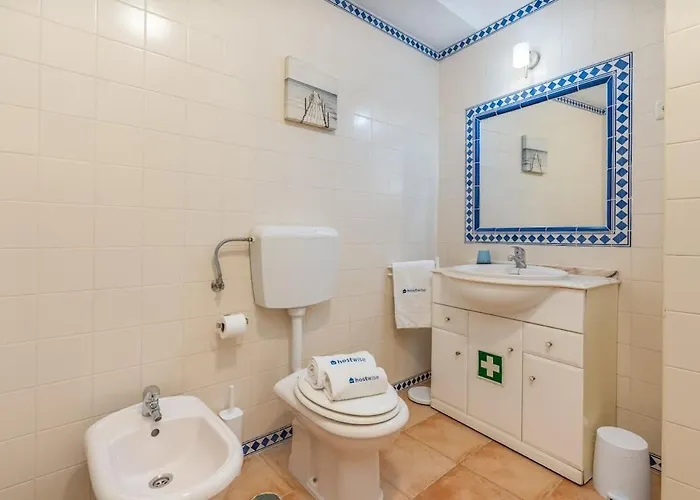 아파트 Bright & Cozy House With Terrace By Hostwise *